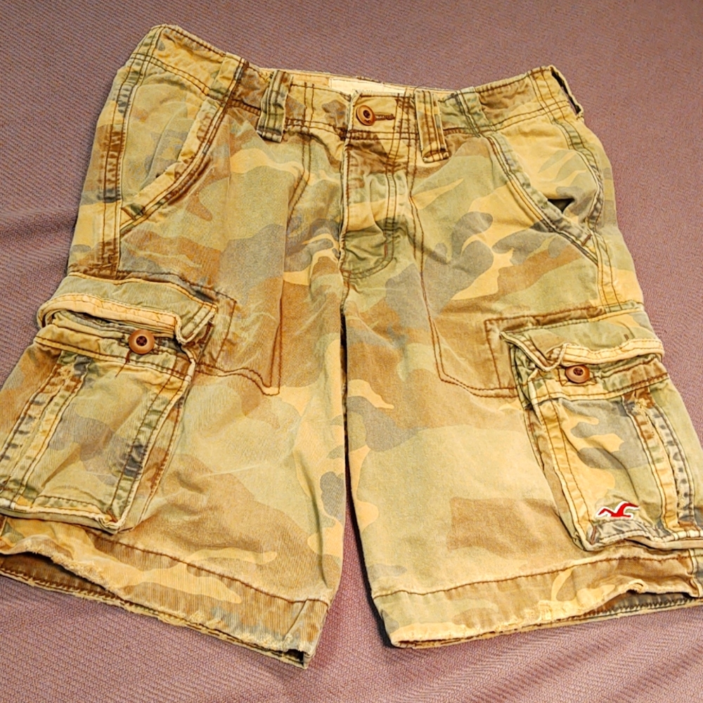 Hollister mens camo shorts